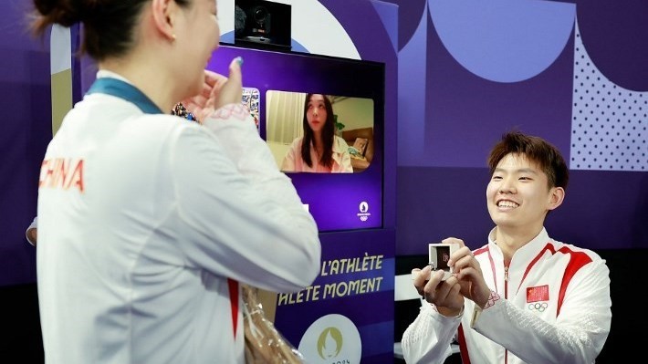 Love is in the air as China wins Olympic badminton gold
